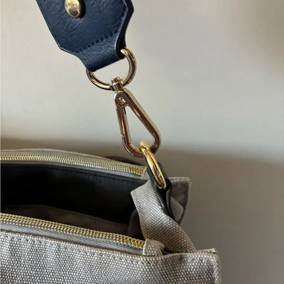 Erin Condren Gray Canvas Tote BodyCross Bag Leather Handles Pink/ navy ad Strap - Picture 9 of 11